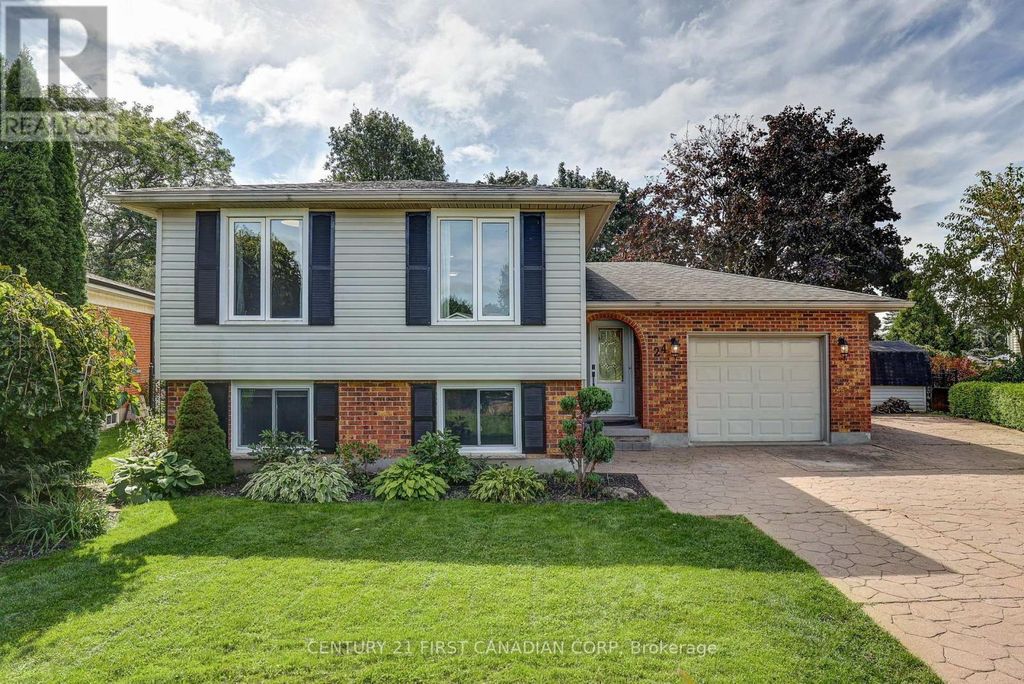 24 Erinlea Drive, St. Thomas