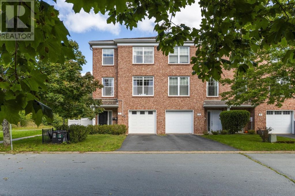 1 Arthur Lismer Court, Bedford