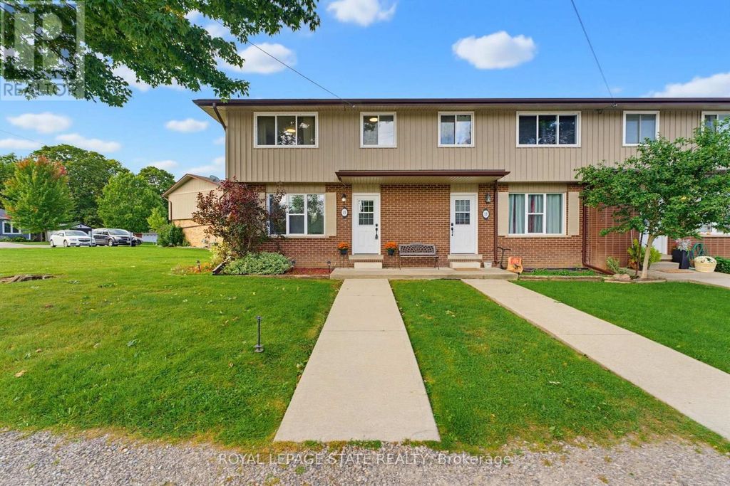15 Seneca Street S, Haldimand
