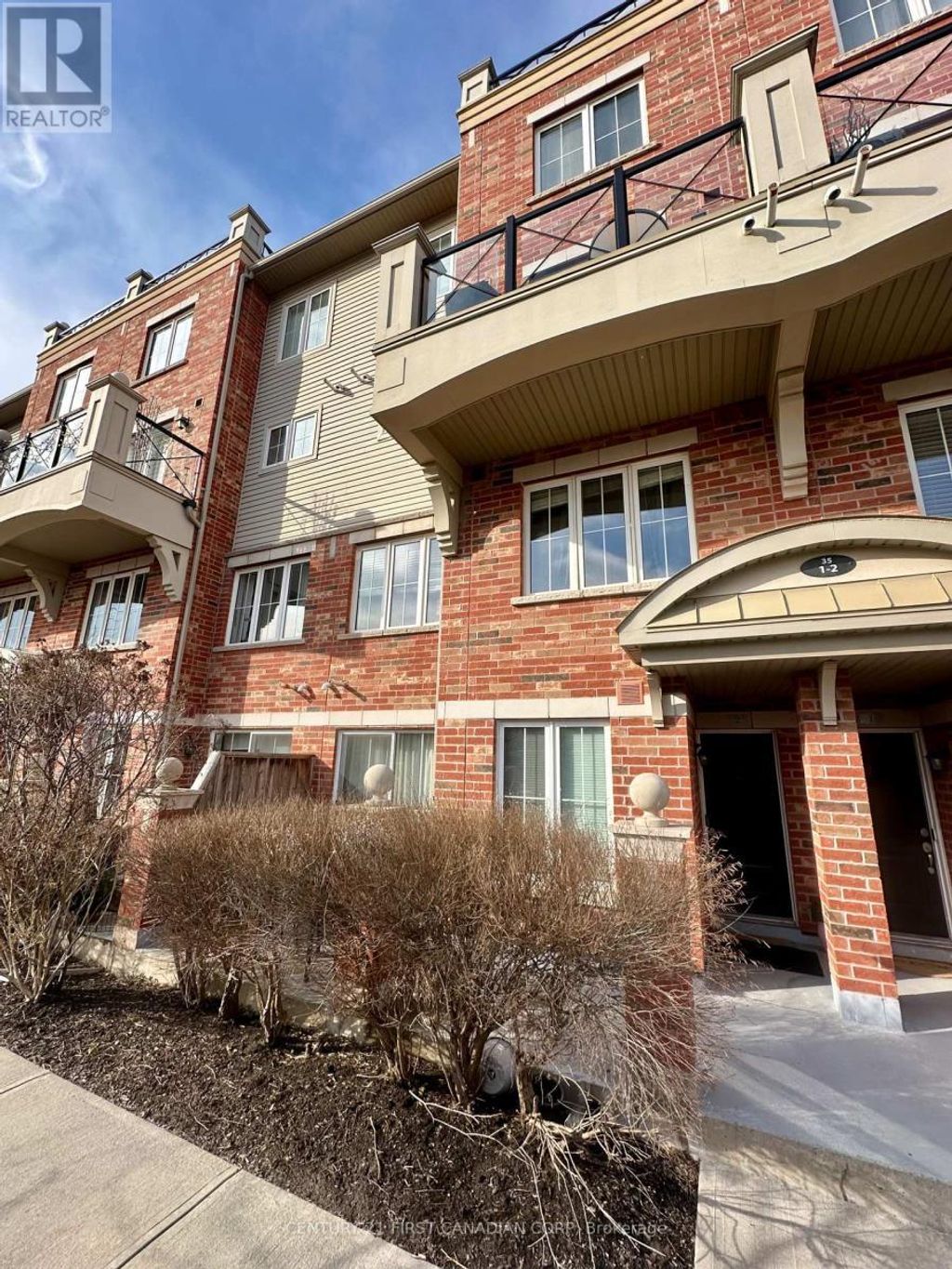 2 - 35 Hays Boulevard, Oakville (ro River Oaks)
