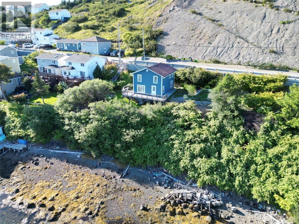 72 Main North Road, Harbour Breton
