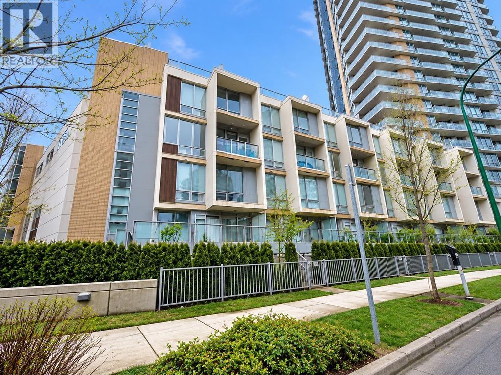 210 4808 Hazel Street, Burnaby