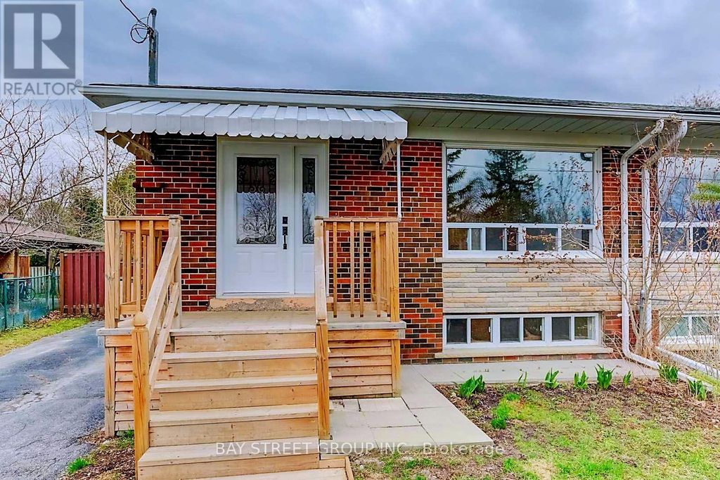 382 Blue Grass Boulevard, Richmond Hill (crosby)