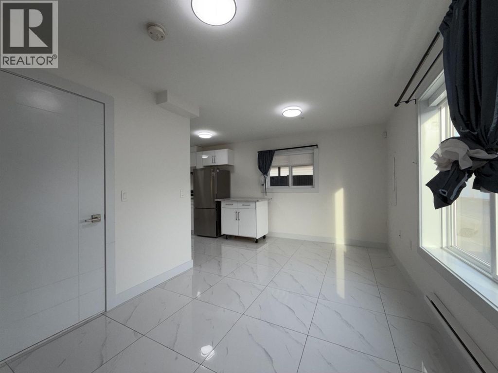 3 1052 E 50th Avenue, Vancouver