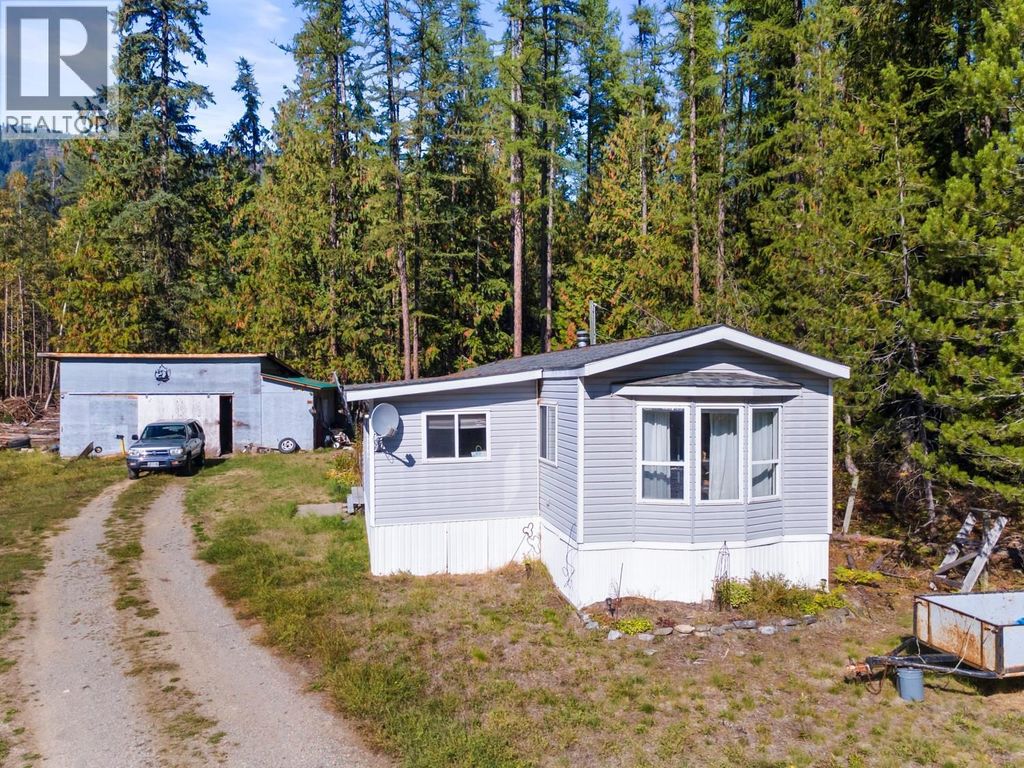1438 Lepitzki Road, Arrow Creek