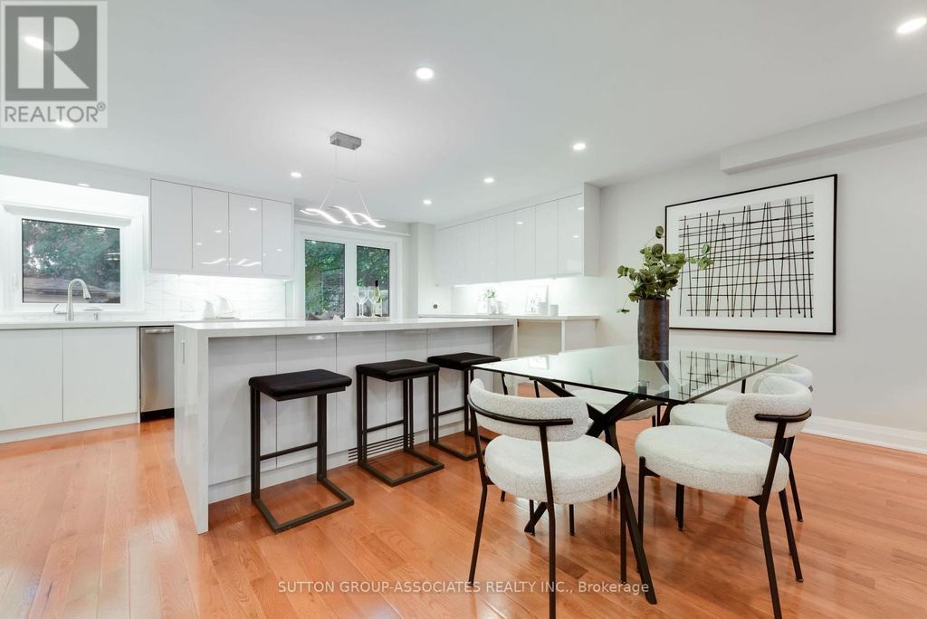 21 Belvidere Avenue, Toronto (humewood-Cedarvale)