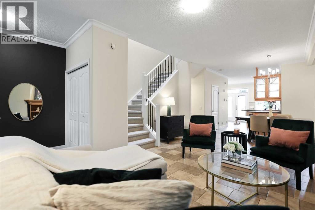 2705 11 Avenue Se, Calgary
