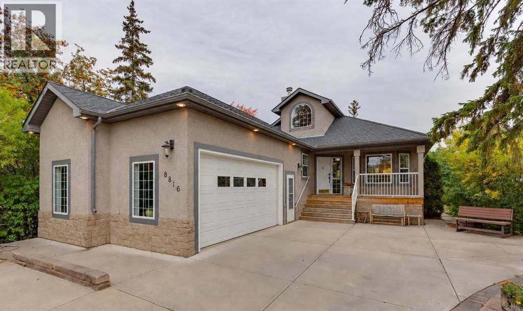 8816 48 Avenue, Calgary