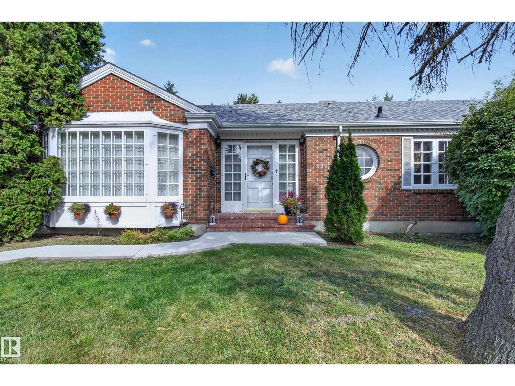 12304 Grand View Dr Nw, Edmonton