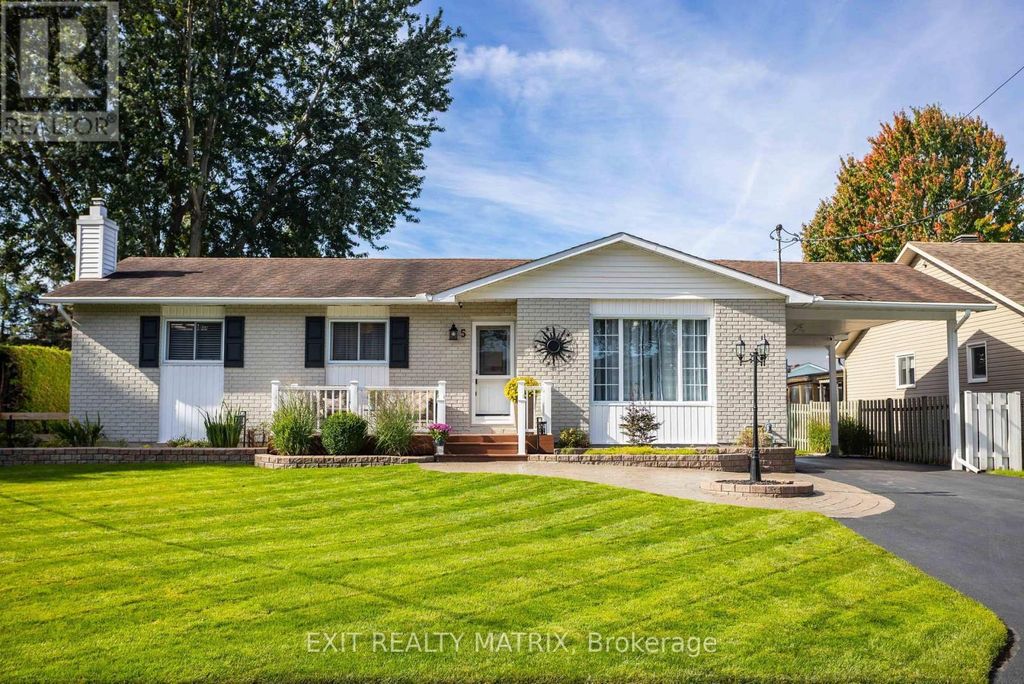 5 Gold Crescent, Russell