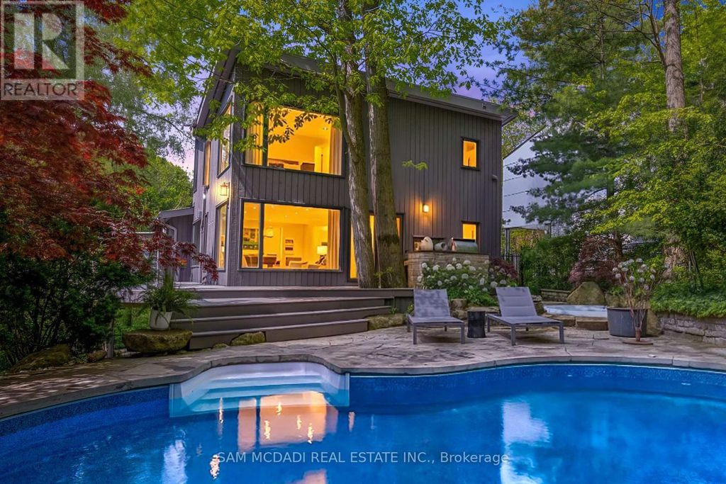 1273 Queen Victoria Avenue, Mississauga (lorne Park)