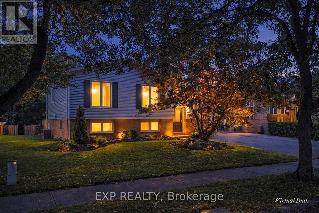 42 Farmington Crescent, London South (south L)