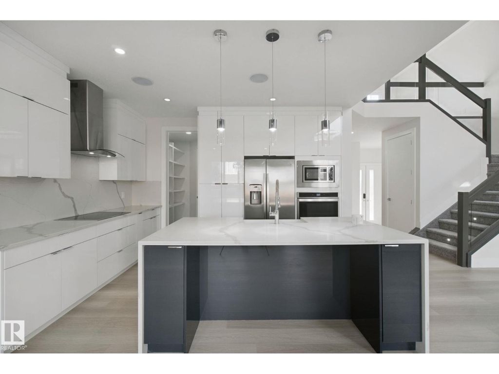 3699 Hummingbird Wy Nw, Edmonton