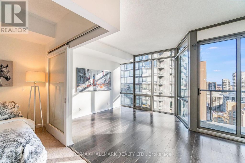2307 - 832 Bay Street, Toronto (bay Street Corridor)