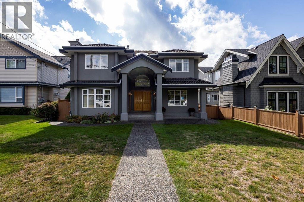 449 E 16th Street, North Vancouver