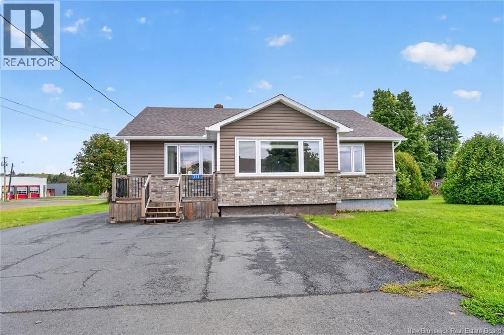 311 Principale Street, Eel River Crossing