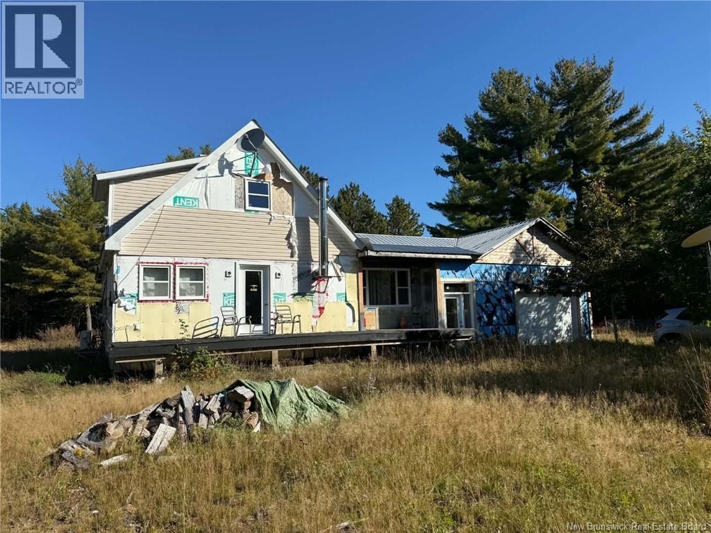 886 Cains River Road, Cains River