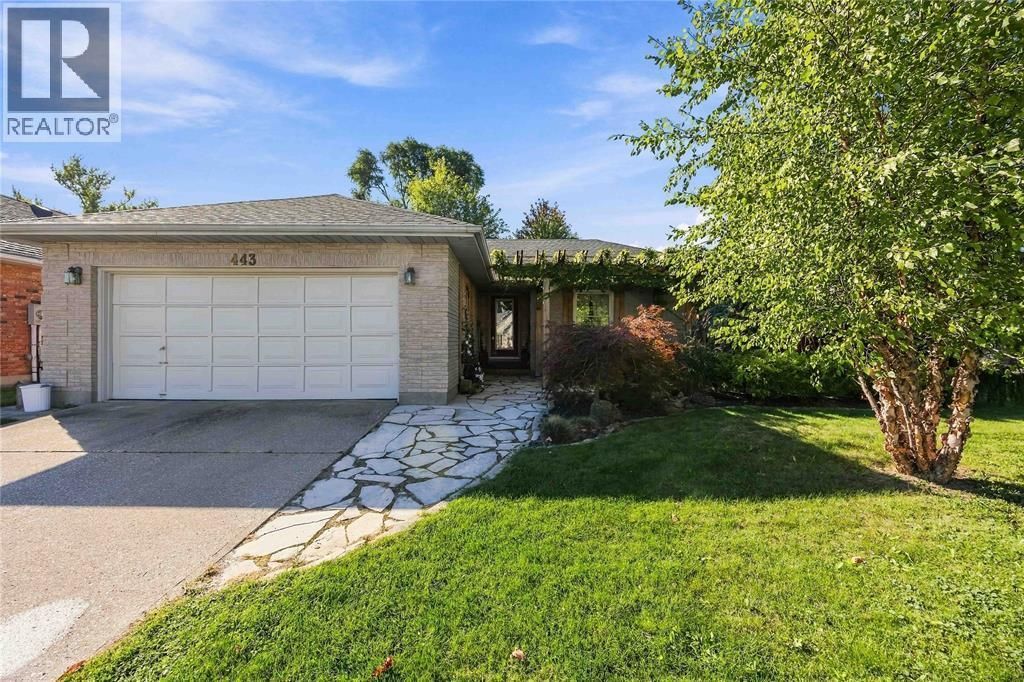 443 St Lawrence Court, Sarnia