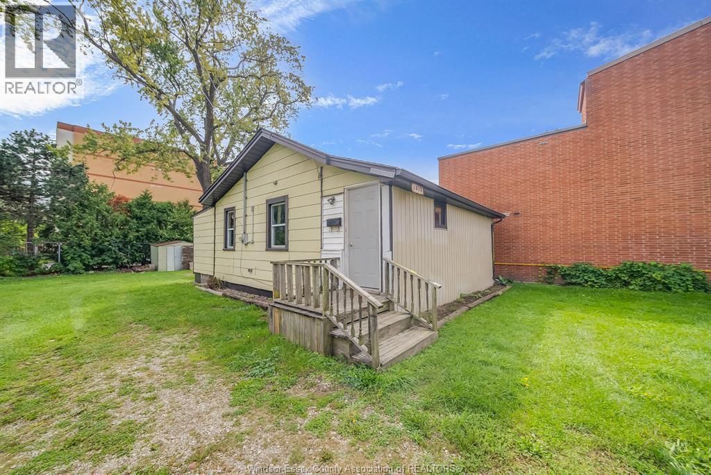 5837 Tecumseh Road East, Windsor