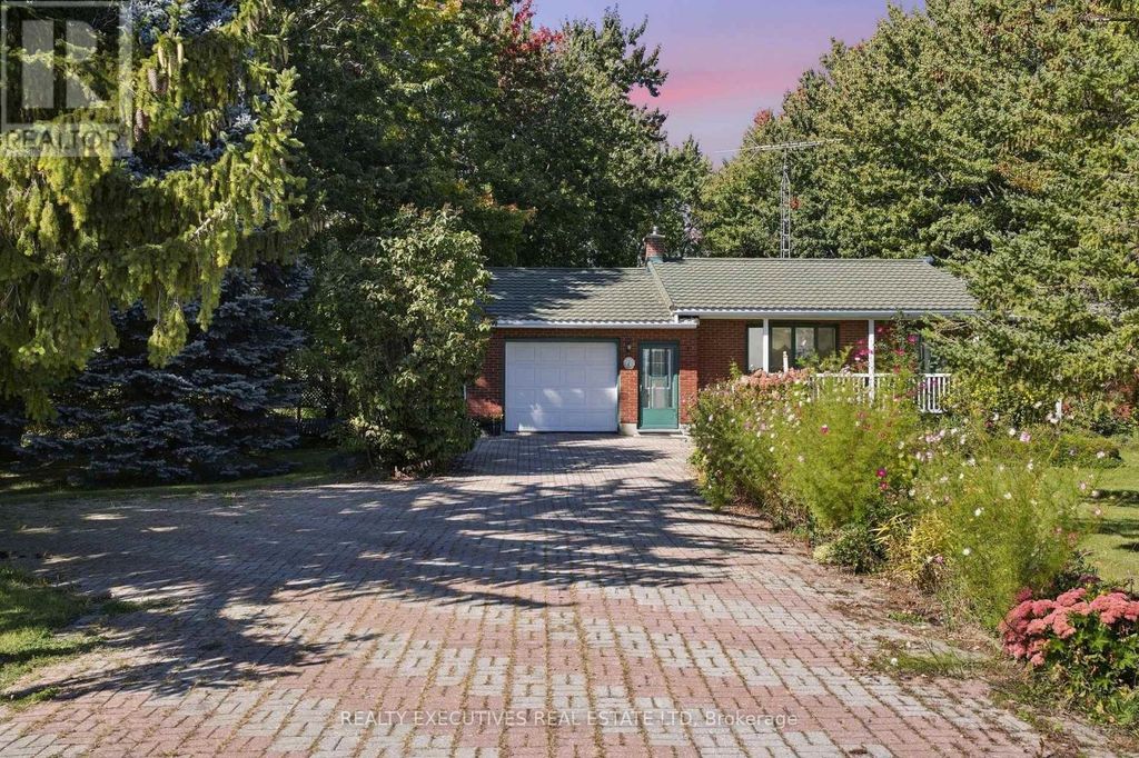 12525 Nesbitt Road, North Dundas