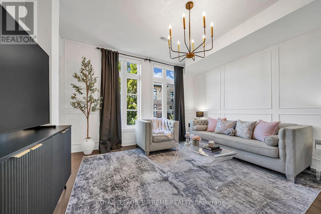 43 - 8167 Kipling Avenue, Vaughan (west Woodbridge)
