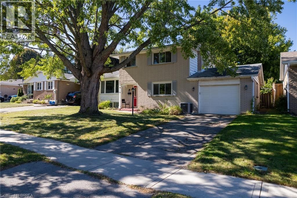 52 Brier Park Road, Brantford