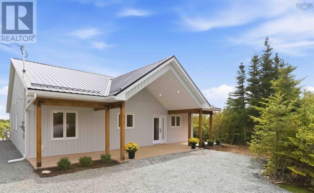 154 Dark Pond Lane, West Petpeswick