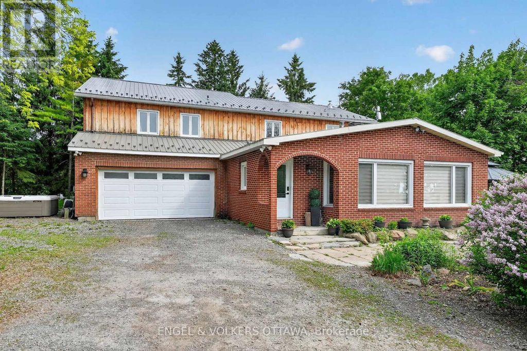 14120 County Road 13, North Stormont