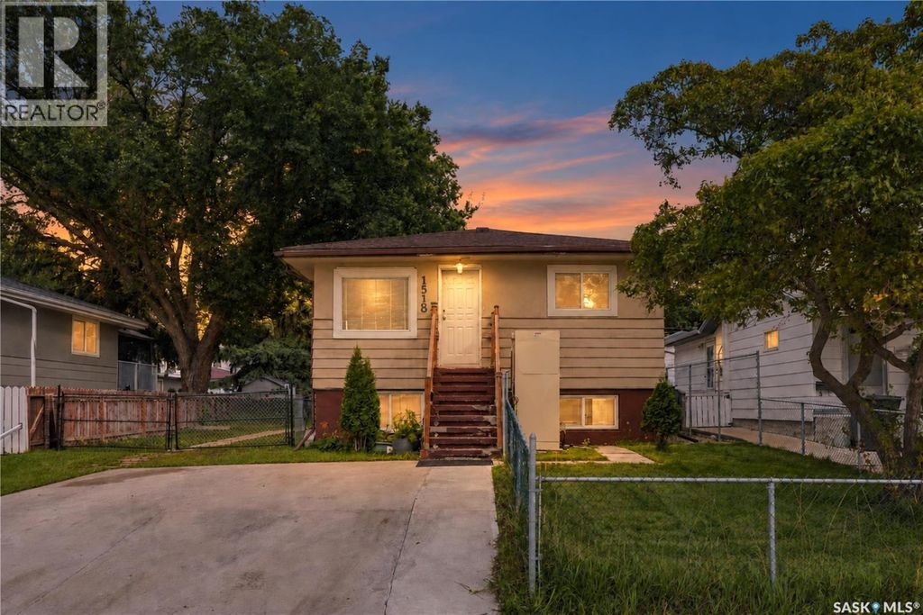 1518 I Avenue N, Saskatoon