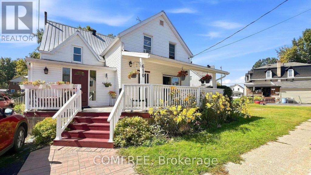 610 East Street W, Edwardsburgh/cardinal