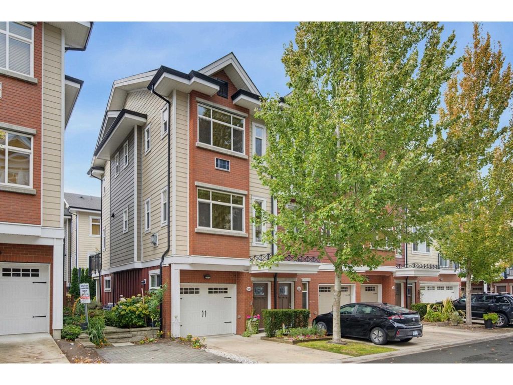 122 8068 207 Street, Langley