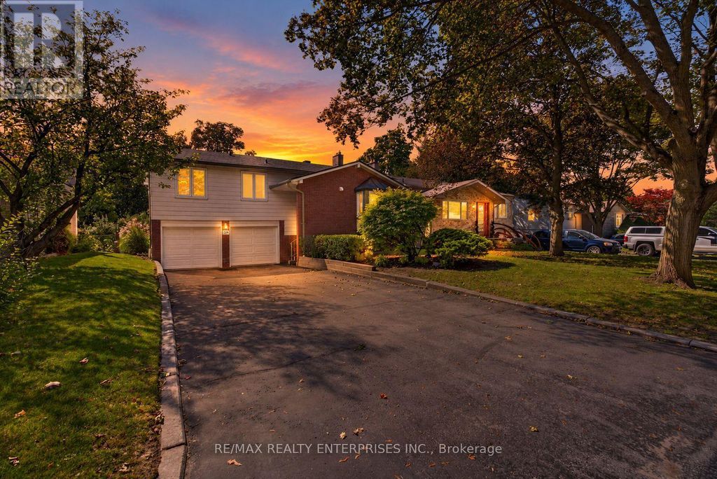 174 Bayview Fairways Drive, Markham (bayview Fairway-Bayview Country Club Estates)