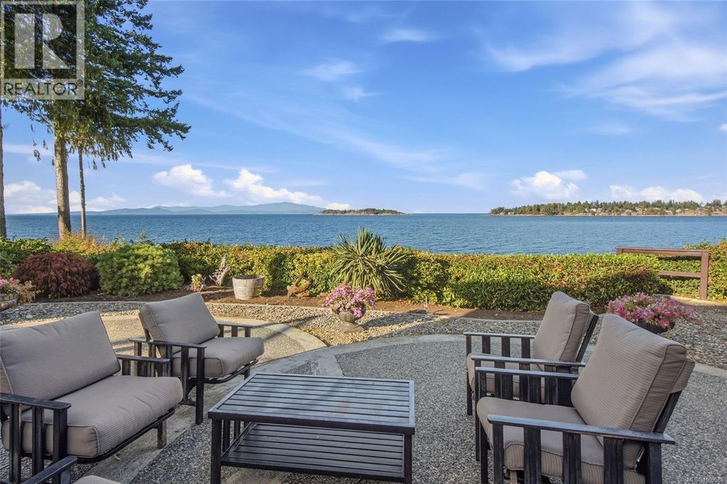 1845 Craig Dr, Nanoose Bay