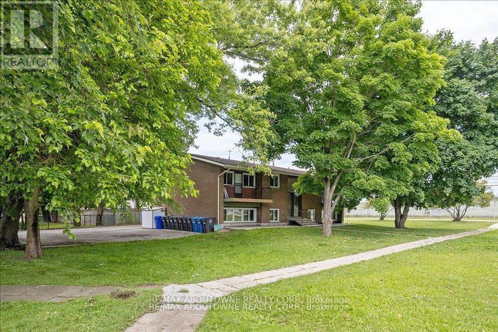 4 - 2344 Queensway Drive, Burlington (freeman)