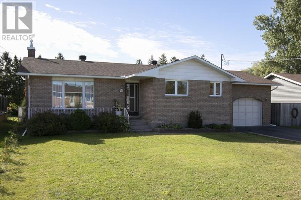 403 Sydenham Rd, Sault Ste. Marie