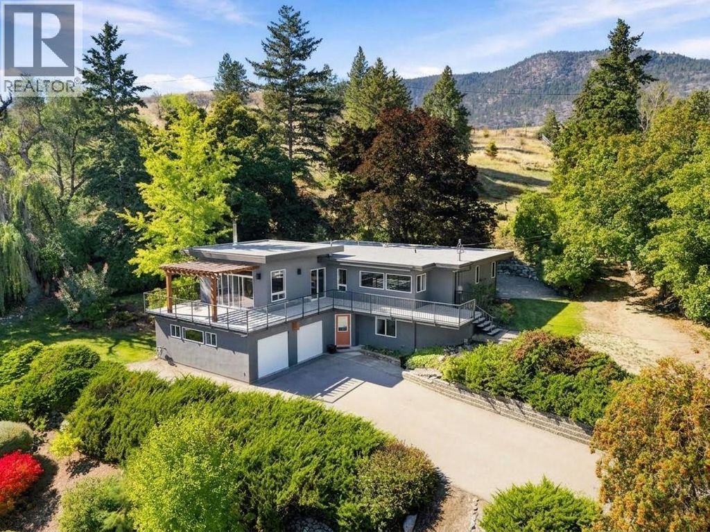 220 West Bench Drive, Penticton