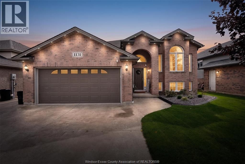 1131 King Louis, Lakeshore