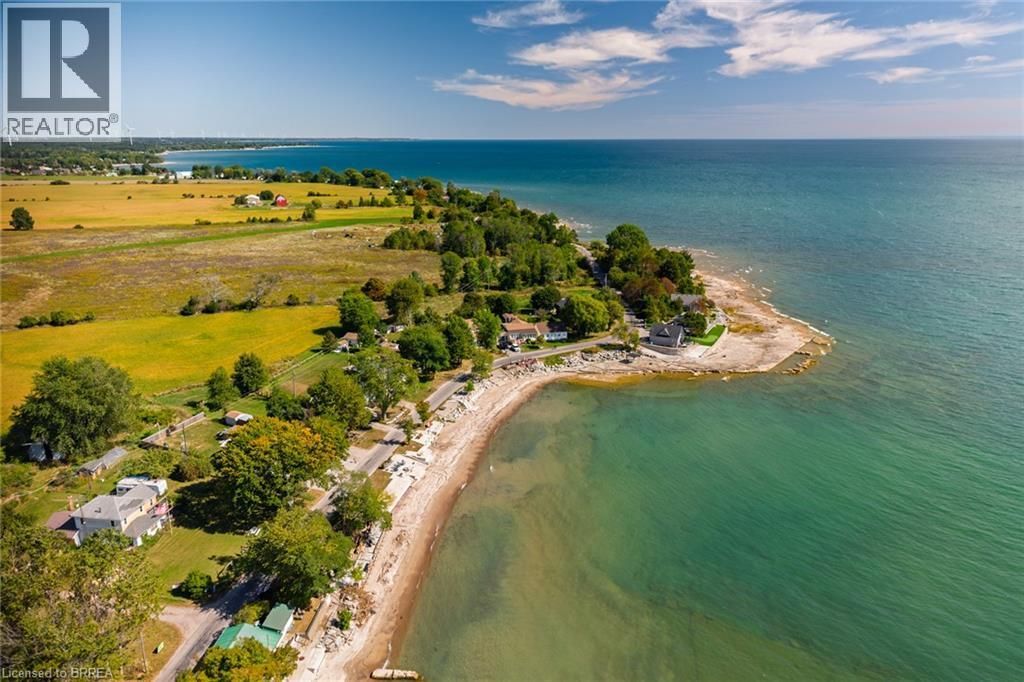 1459 Lakeshore Road, Selkirk