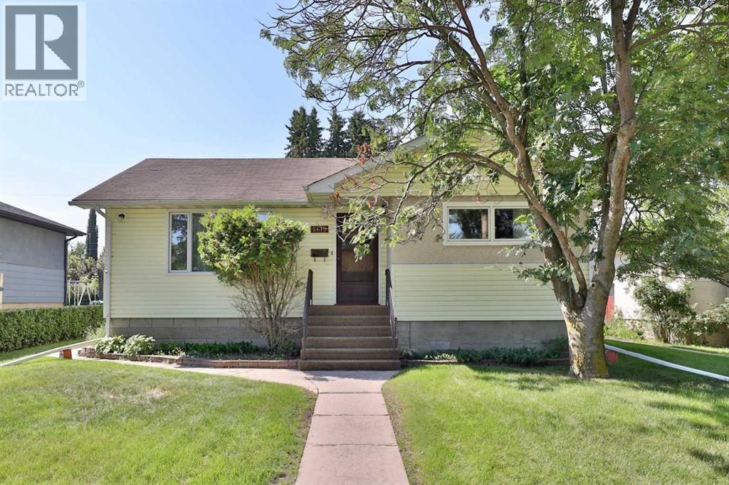 5615 51 Avenue, Camrose
