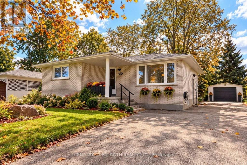 5 East Gate, Barrie (grove East)