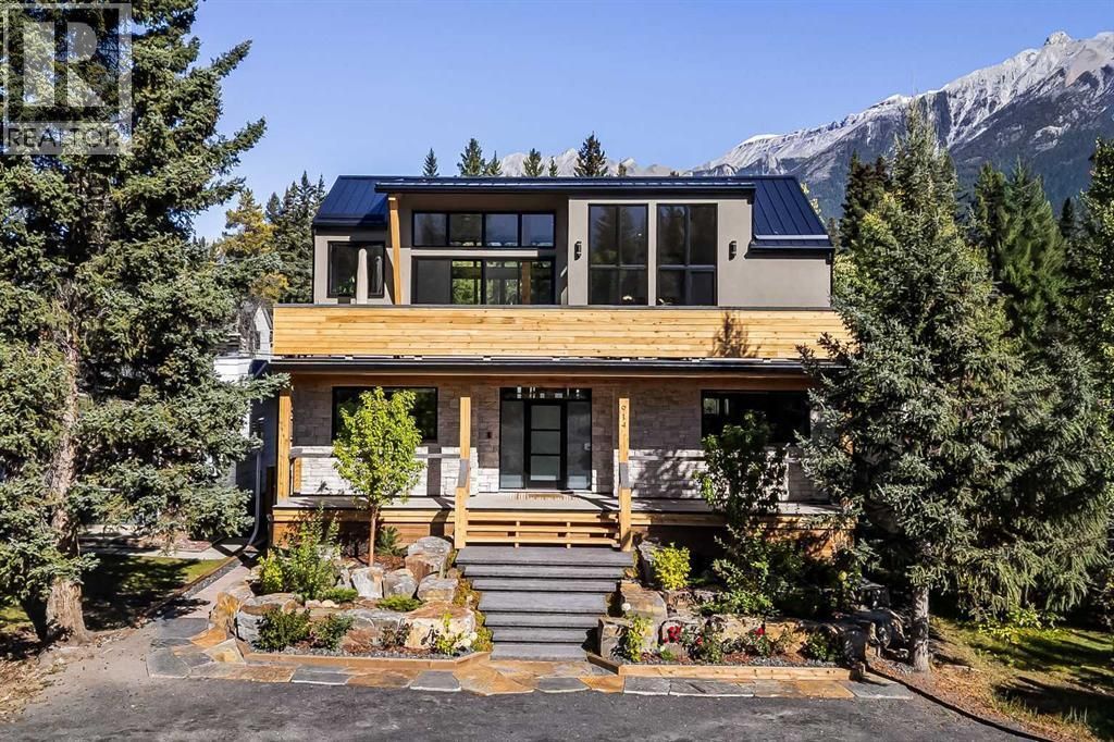 914 15th Street, Canmore