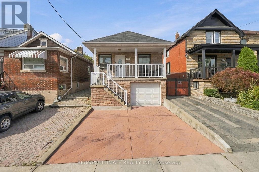 372 Blackthorn Avenue, Toronto (keelesdale-Eglinton West)