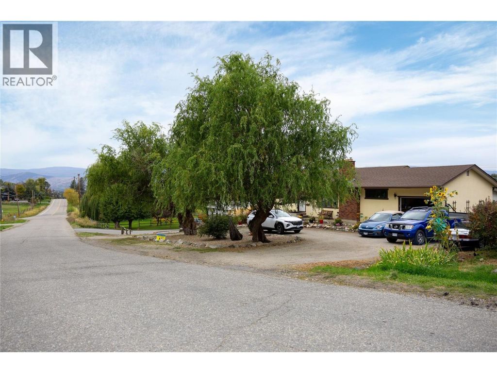 537 Robin Road, Vernon