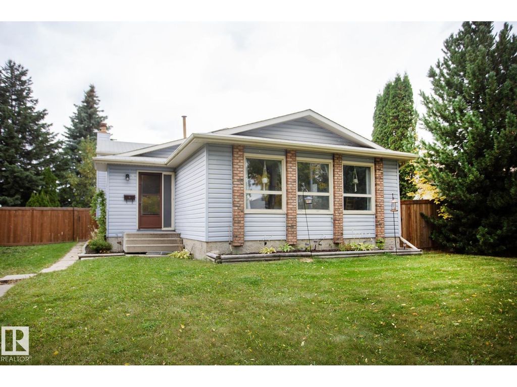 8 Ash Cr, St. Albert