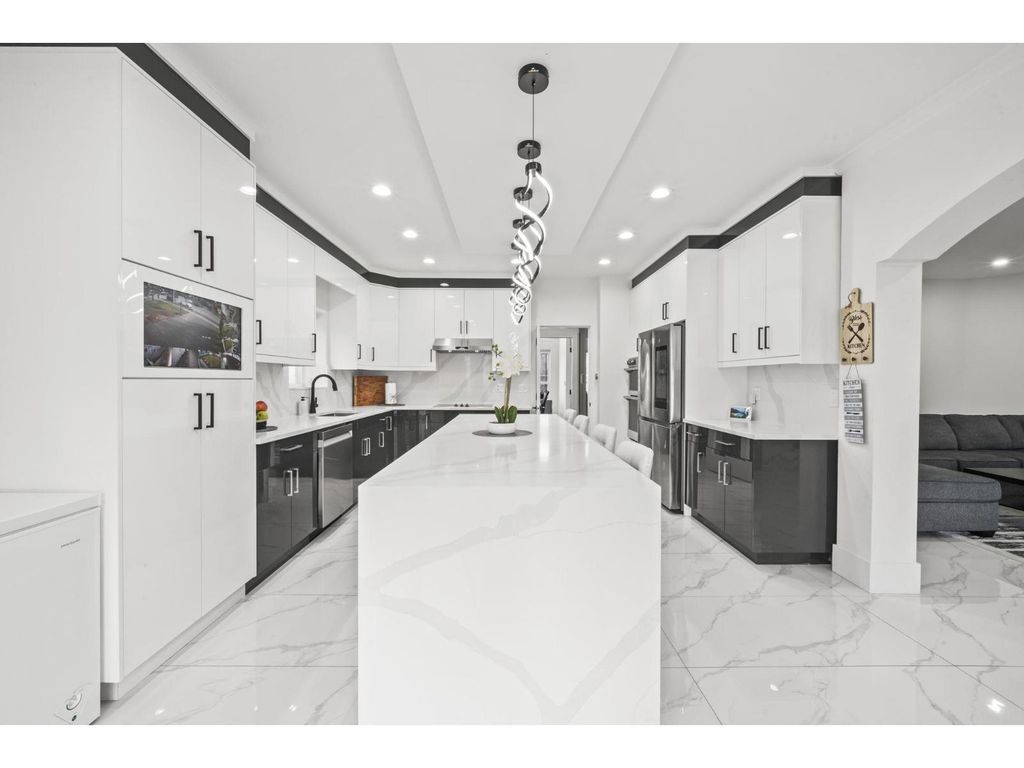 15079 67 Avenue, Surrey