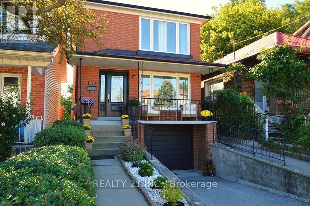 132 Harding Boulevard, Toronto (birchcliffe-Cliffside)