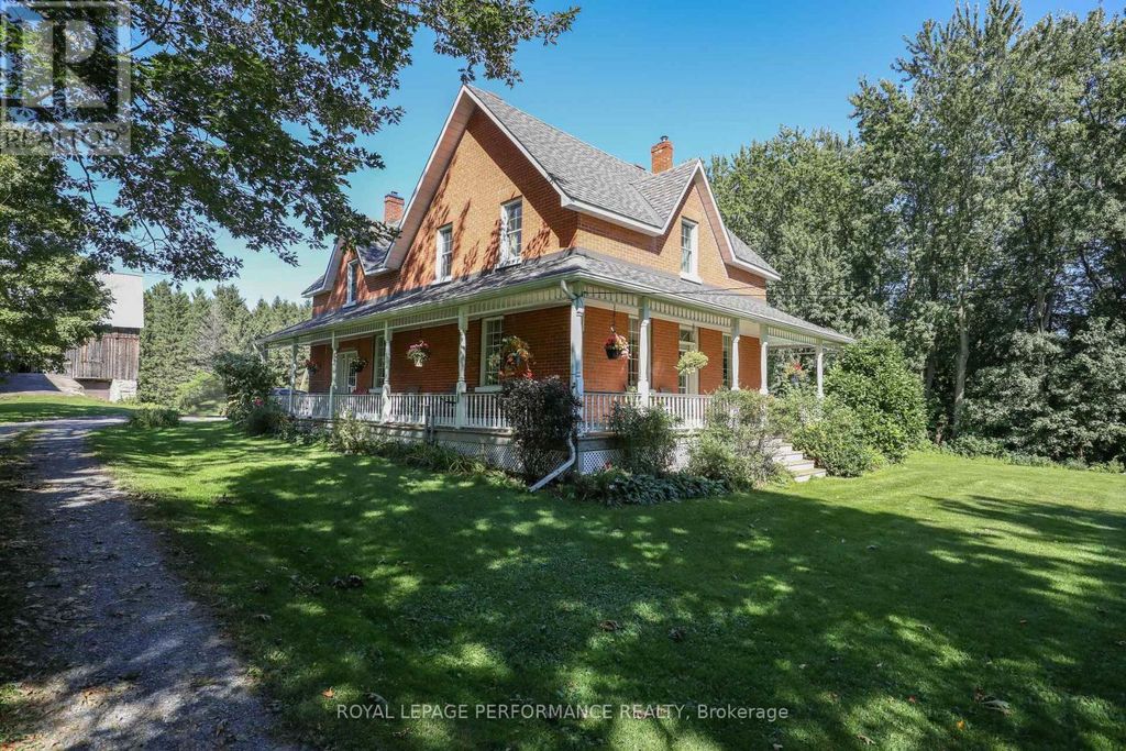 8253 Russell Road, Ottawa