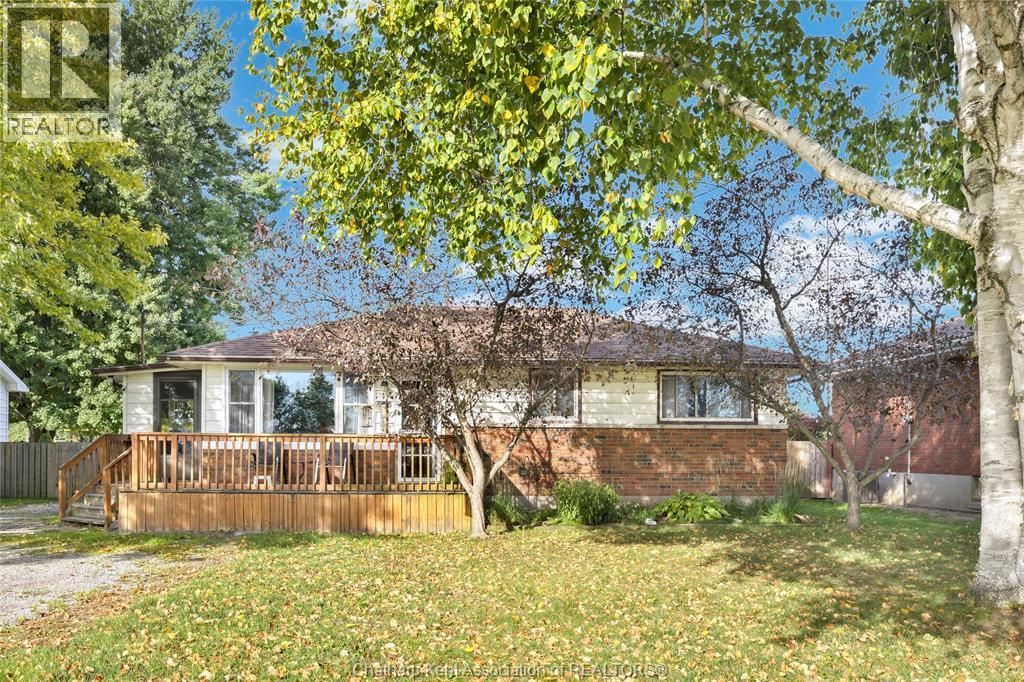 686 Albert Street, Wallaceburg