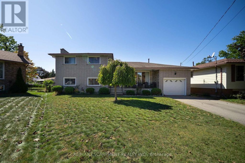 32 Avondale Crescent, Brantford