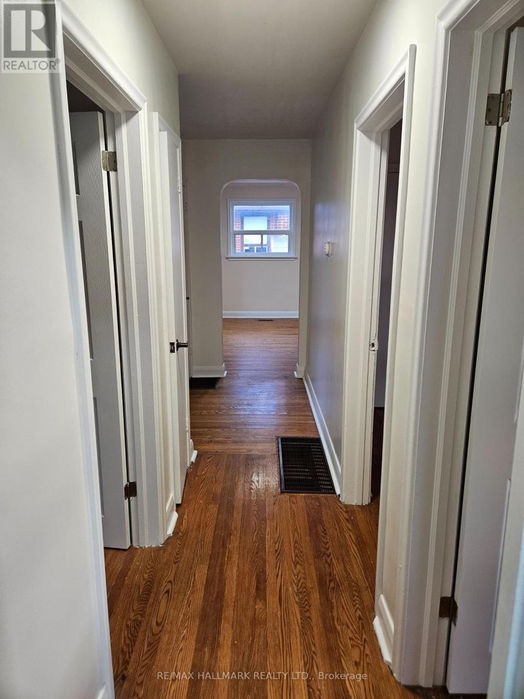 4 Clevedon Street, Toronto (downsview-Roding-Cfb)